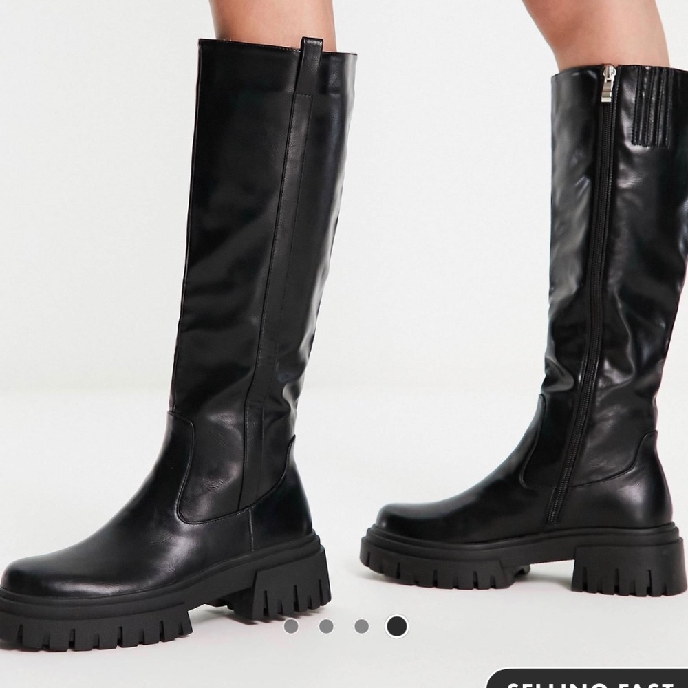 Boots - Picture 2 of 4